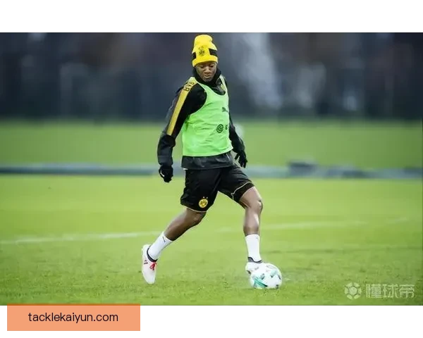 韩国队洪贤硕状态回暖，表现稳健引发广泛关注