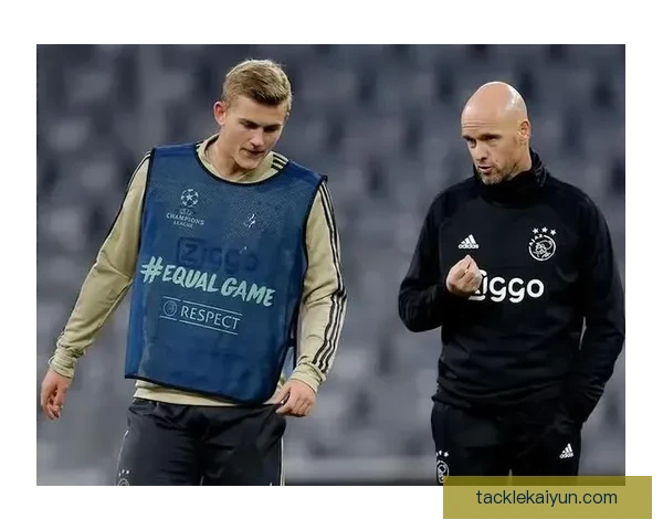 滕哈赫战术执行力持续提升，球队表现稳健显著进步