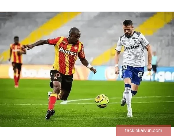 特温中场组织表现稳健，助力球队在关键比赛中提升竞争力