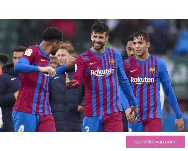 托比亚斯在欧冠首秀中展现出强大潜力，值得关注的表现与未来前景分析